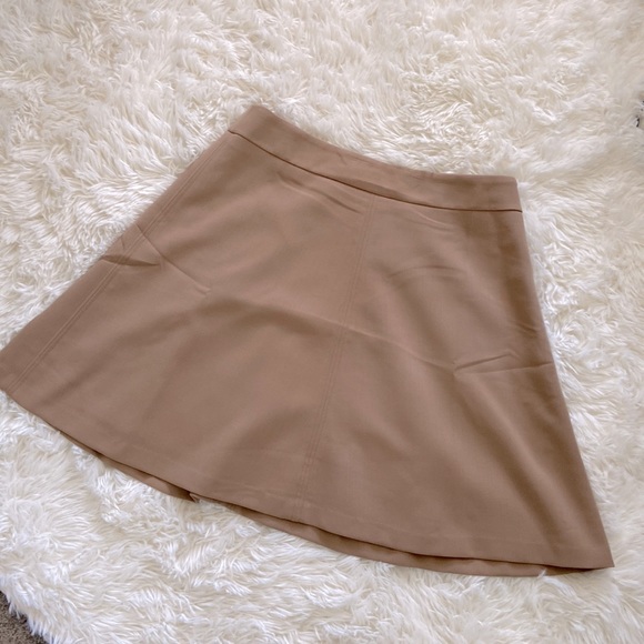 NWOT Loft skirt - Picture 1 of 4